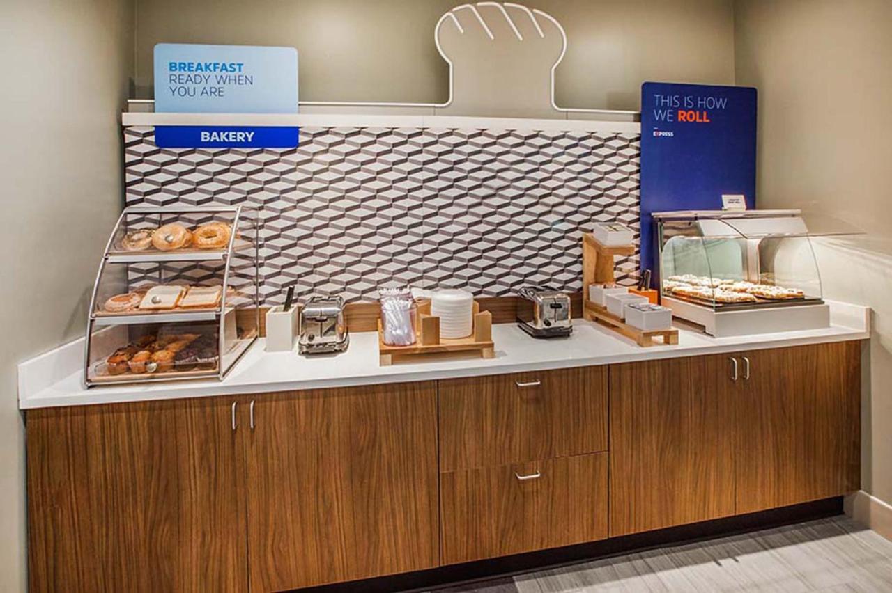 Holiday Inn Express & Suites Phoenix Glendale Dist By Ihg Exteriér fotografie