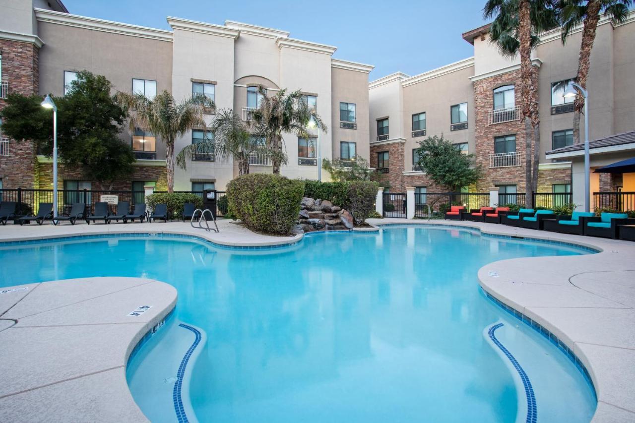 Holiday Inn Express & Suites Phoenix Glendale Dist By Ihg Exteriér fotografie
